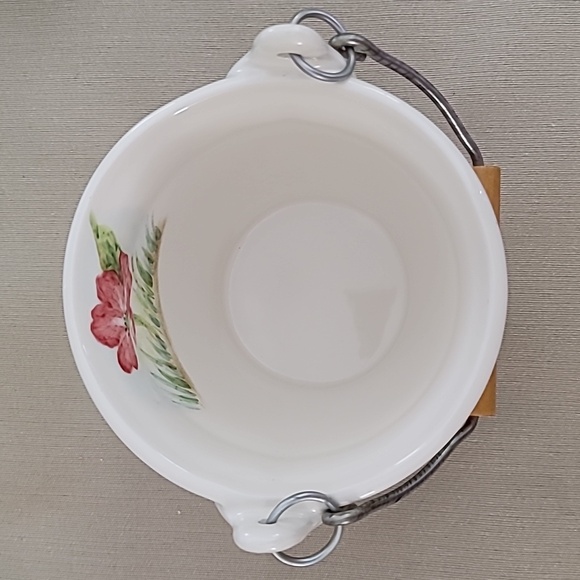 Ceramic Floral Bucket with Rabbit - Picture 6 of 14